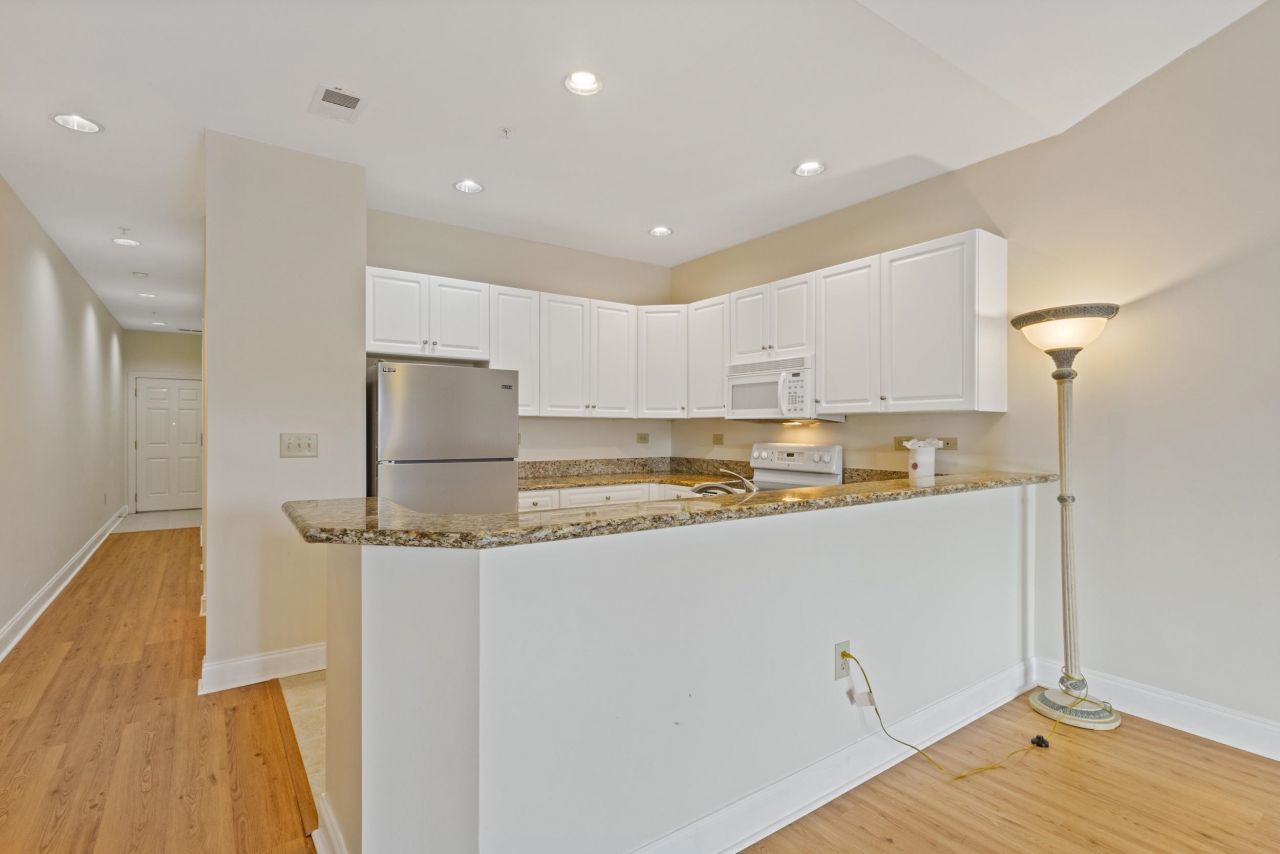 1017 World Tour Blvd. Photo 8