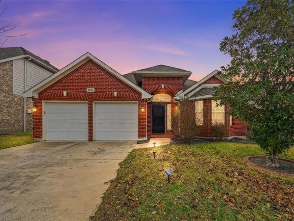 6003 Vista Park Lane, Sachse, TX 75048