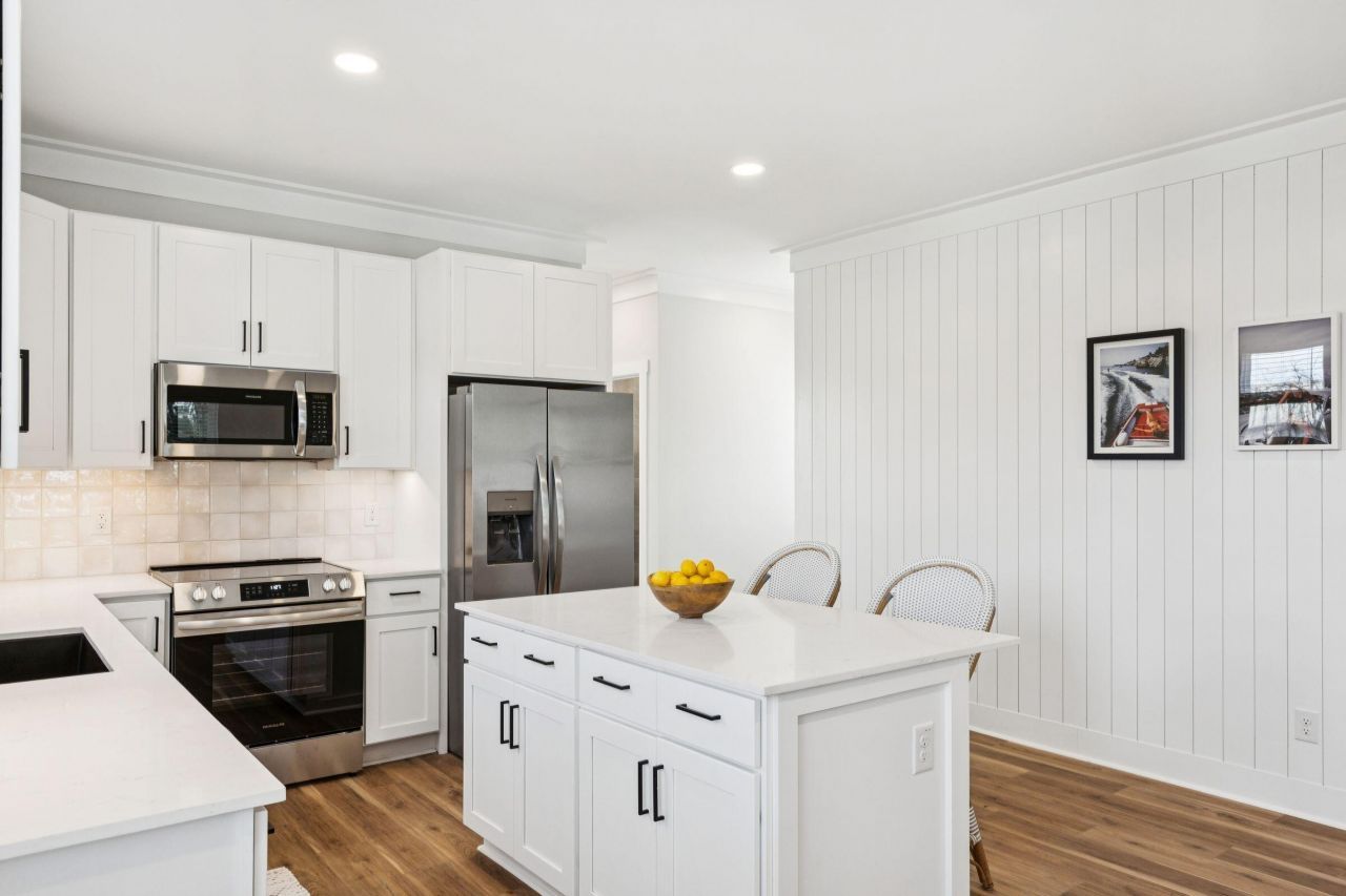 1909 Redwood Street Photo 10