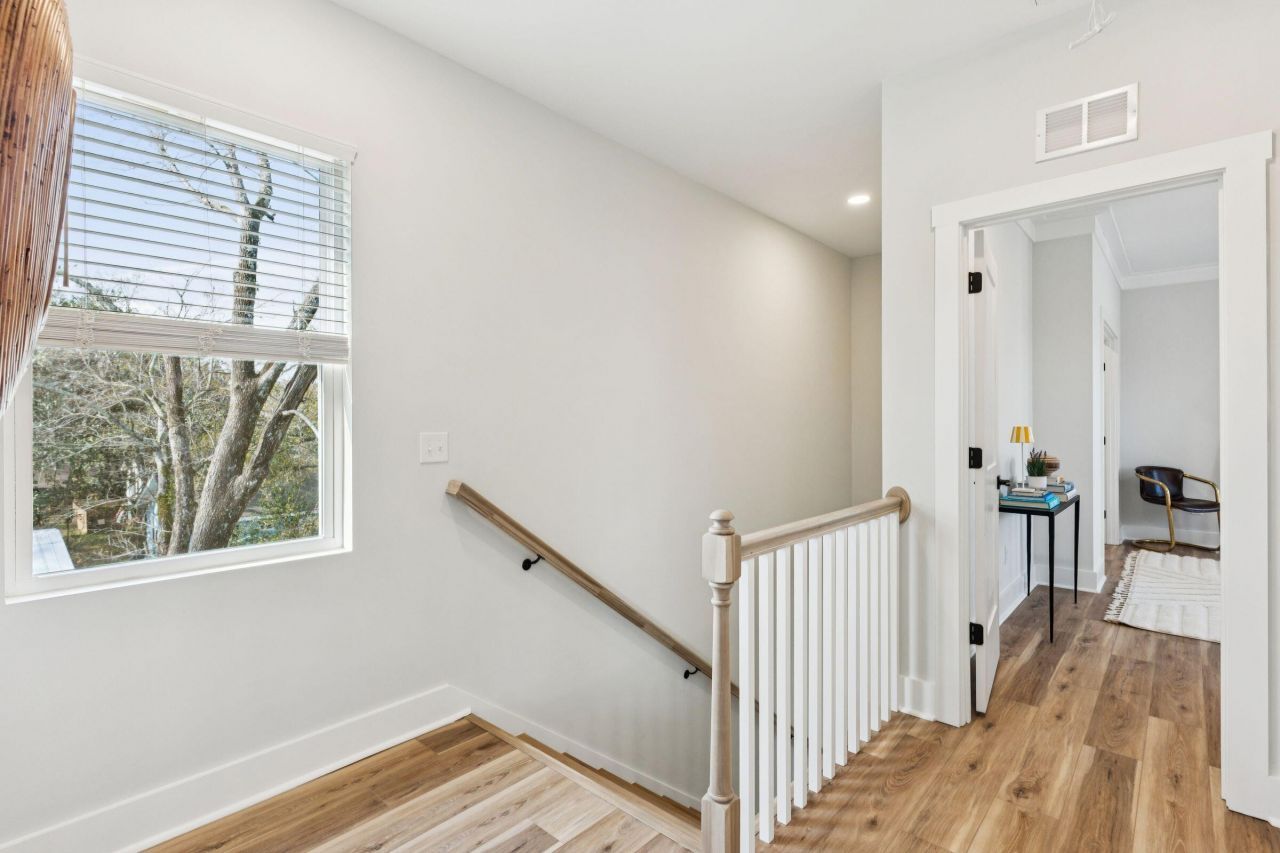 1909 Redwood Street Photo 23