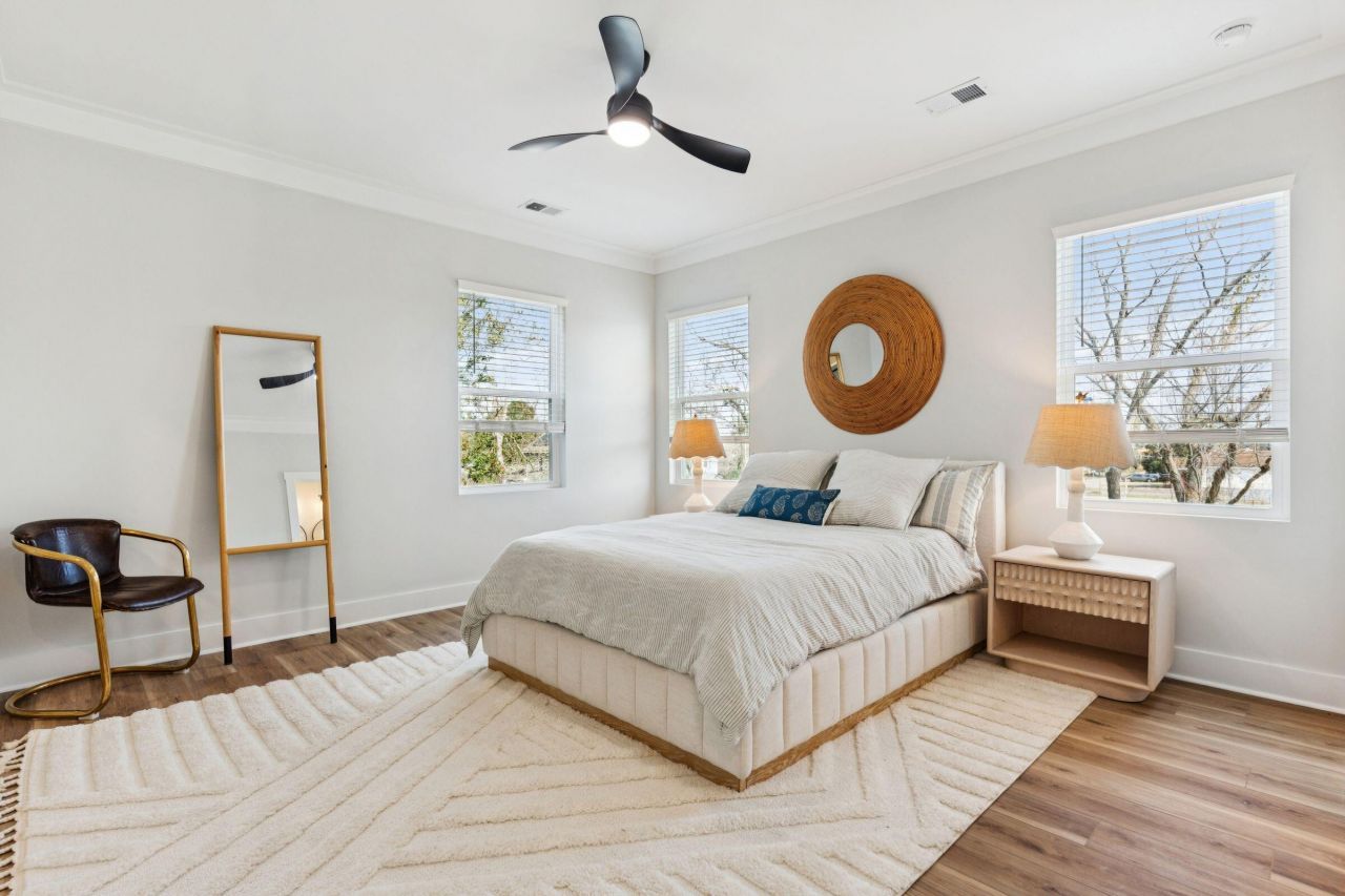 1909 Redwood Street Photo 24