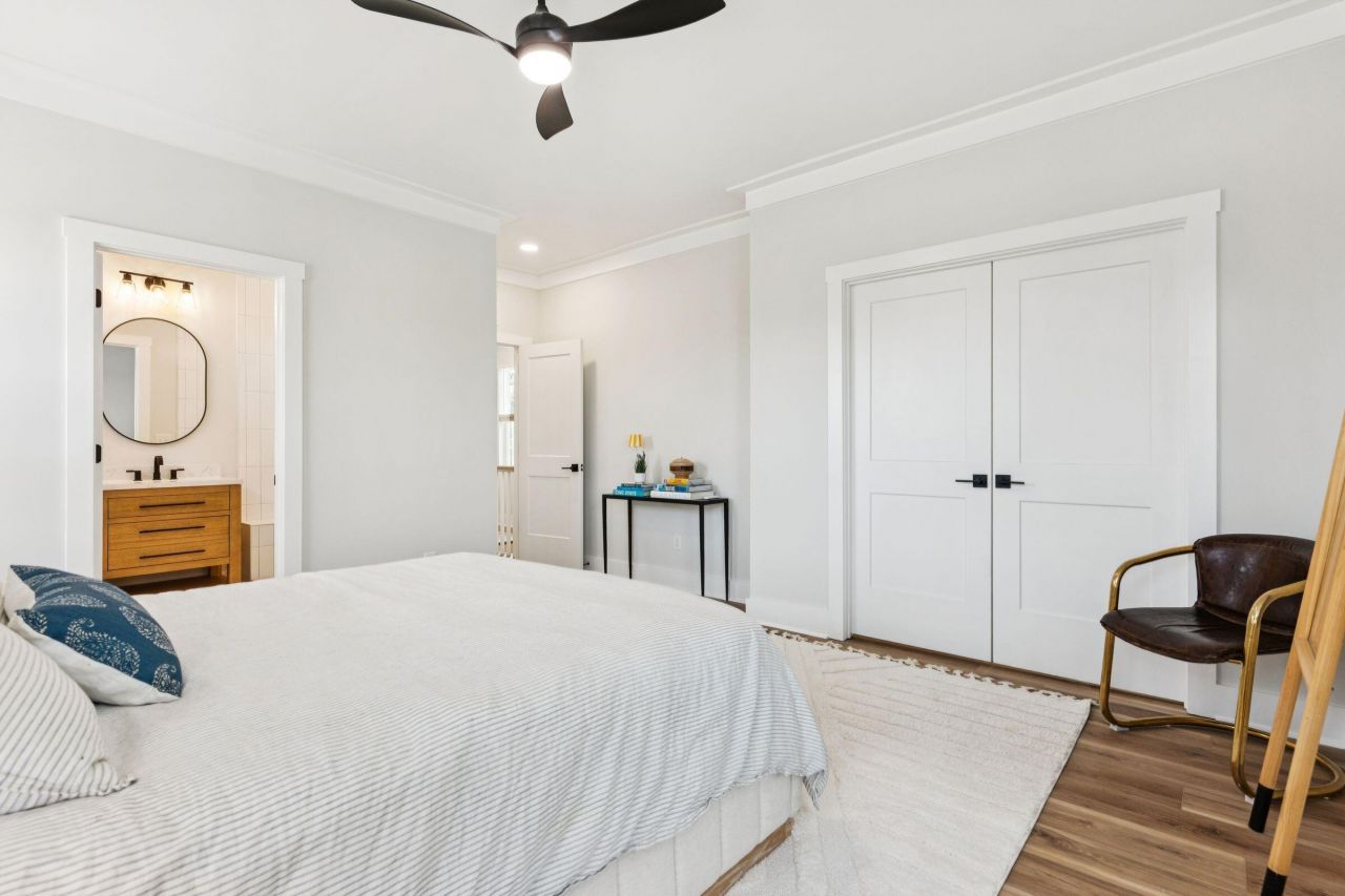 1909 Redwood Street Photo 28