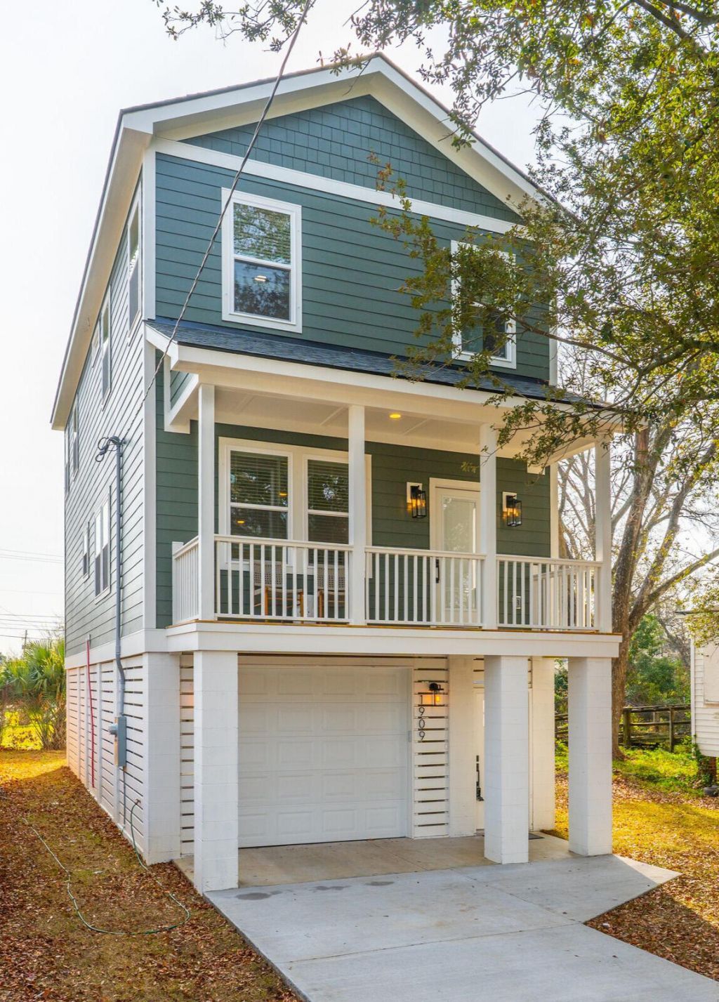 1909 Redwood Street Photo 3