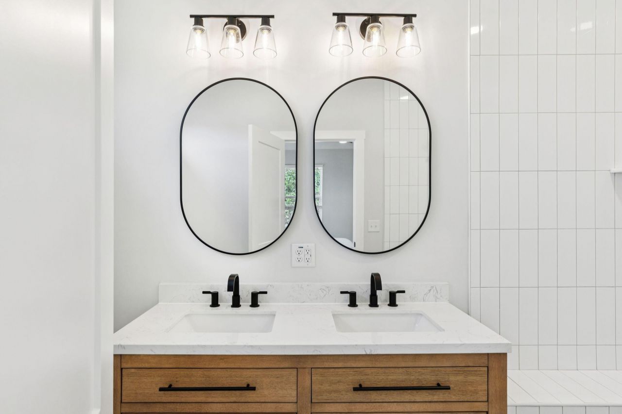 1909 Redwood Street Photo 30