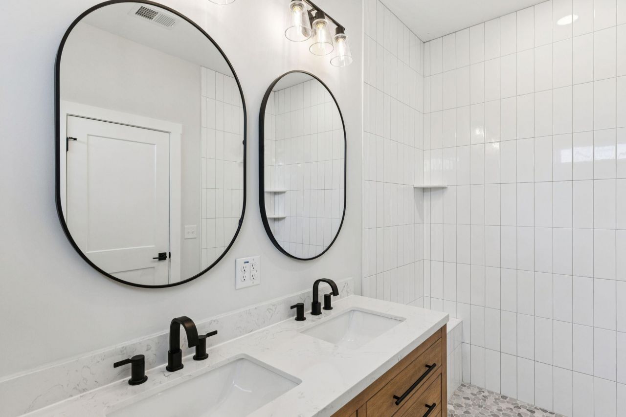 1909 Redwood Street Photo 31