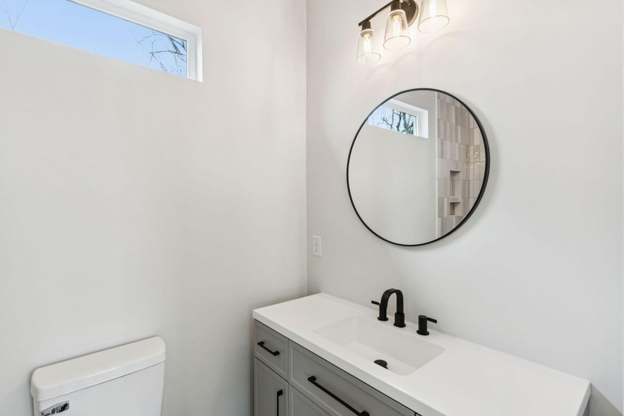 1909 Redwood Street Photo 34