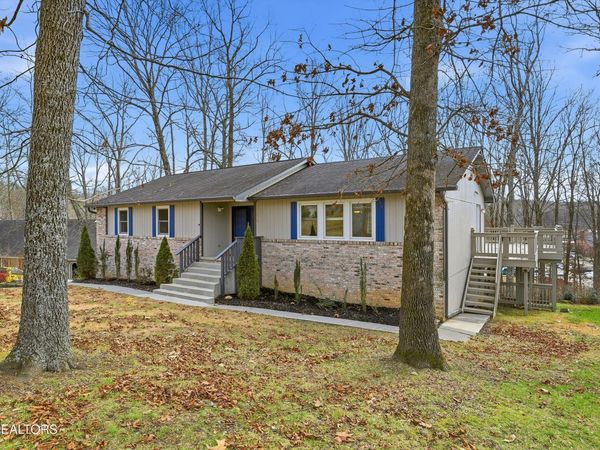 110 Hendrix Drive, Oak Ridge, TN 37830