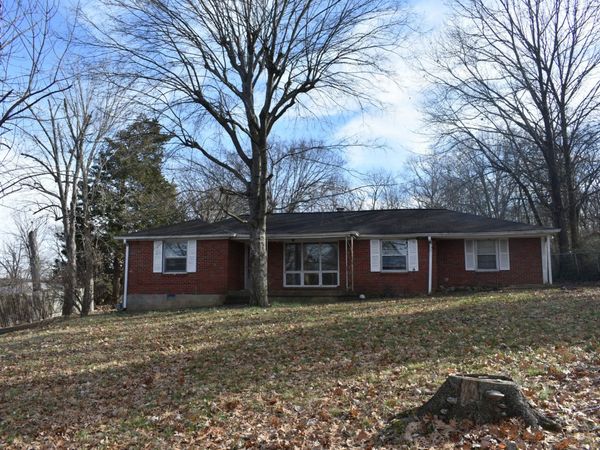 141 Hillcrest Dr, Madison, TN 37115