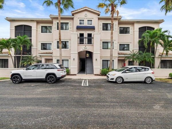 2804 Sarento Place, Unit 303, Palm Beach Gardens, FL 33410
