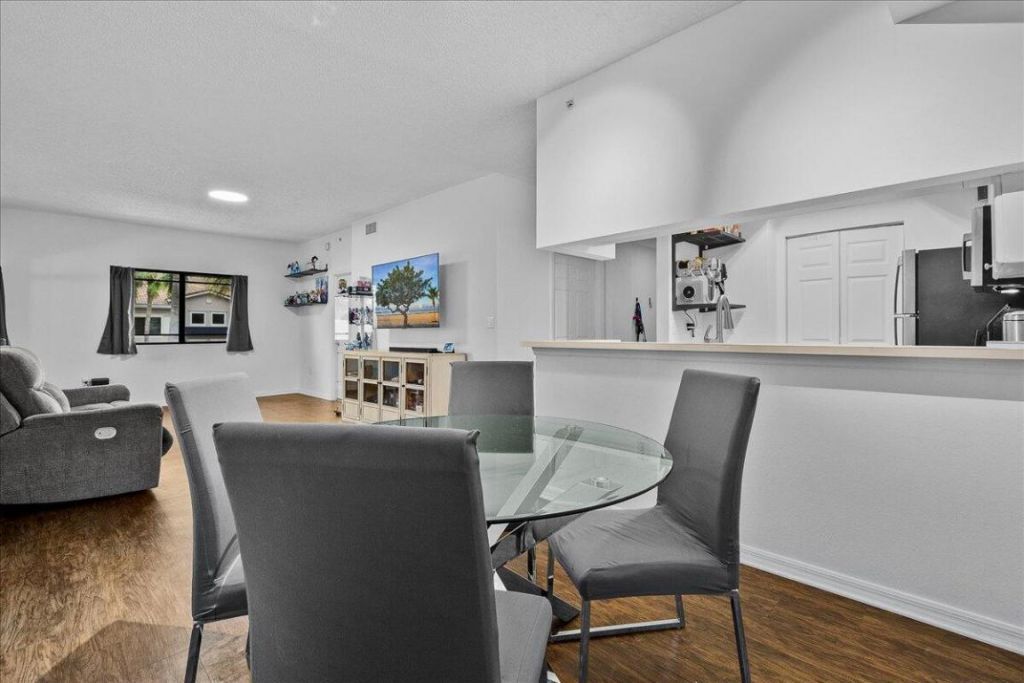 2804 Sarento Place, Unit 303, Palm Beach Gardens, FL 33410 Photo