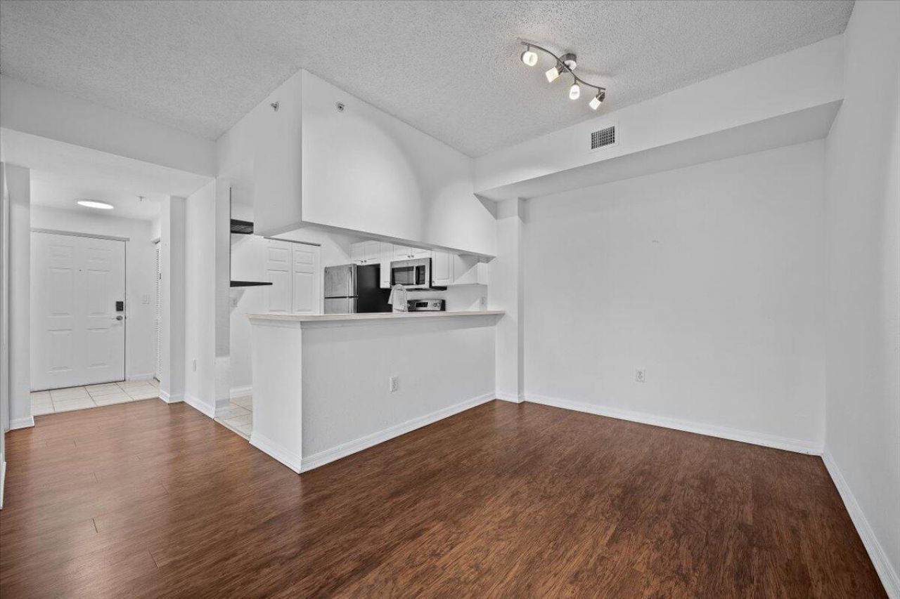 2804 Sarento Place, Unit 303, Palm Beach Gardens, FL 33410 Photo