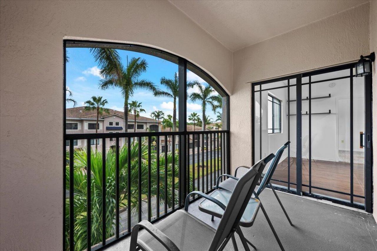 2804 Sarento Place, Unit 303, Palm Beach Gardens, FL 33410 Photo