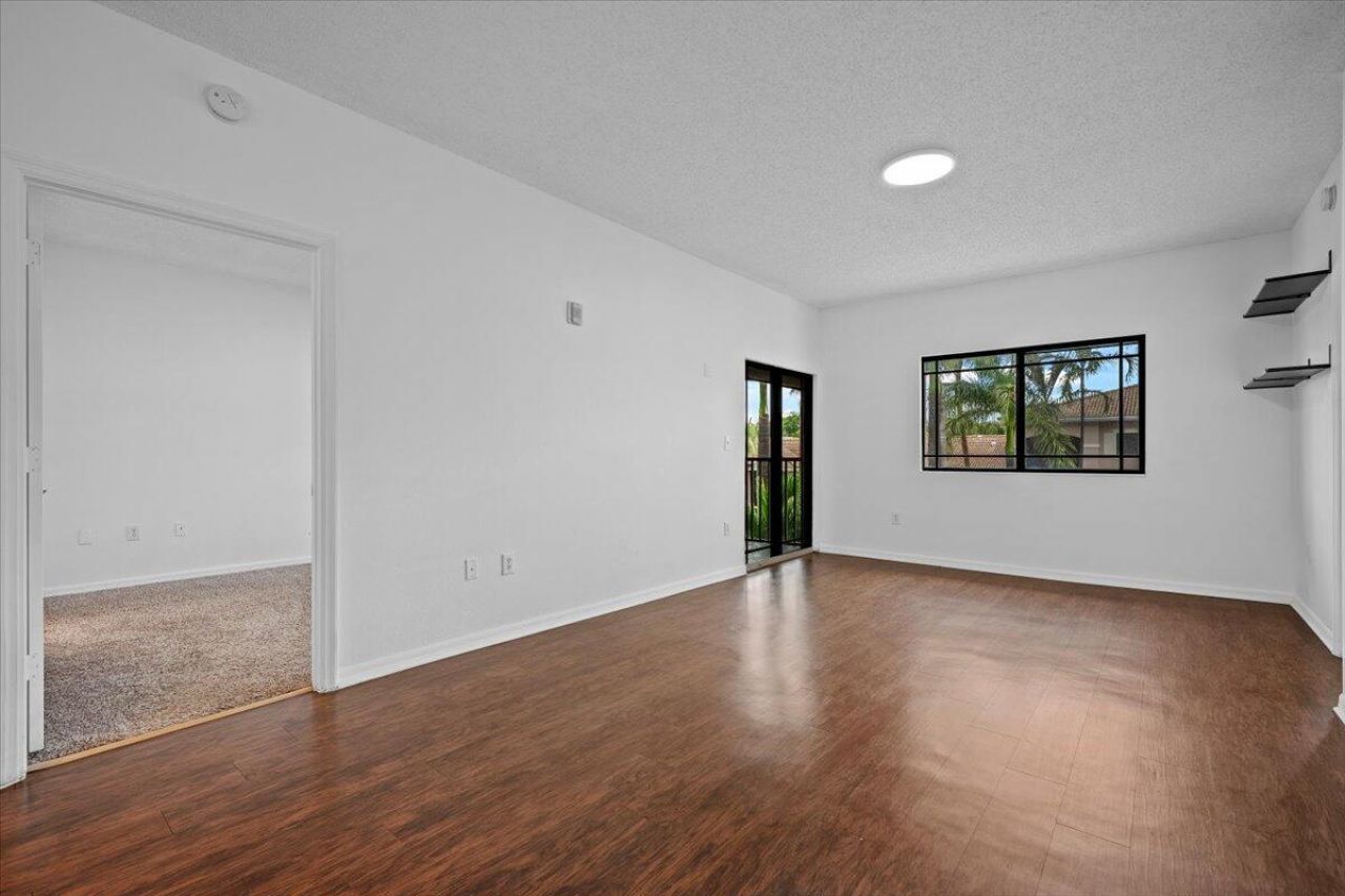 2804 Sarento Place, Unit 303, Palm Beach Gardens, FL 33410 Photo