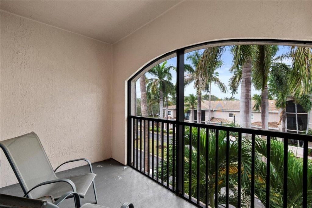 2804 Sarento Place, Unit 303, Palm Beach Gardens, FL 33410 Photo