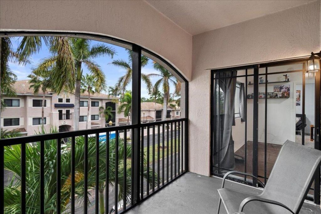2804 Sarento Place, Unit 303, Palm Beach Gardens, FL 33410 Photo