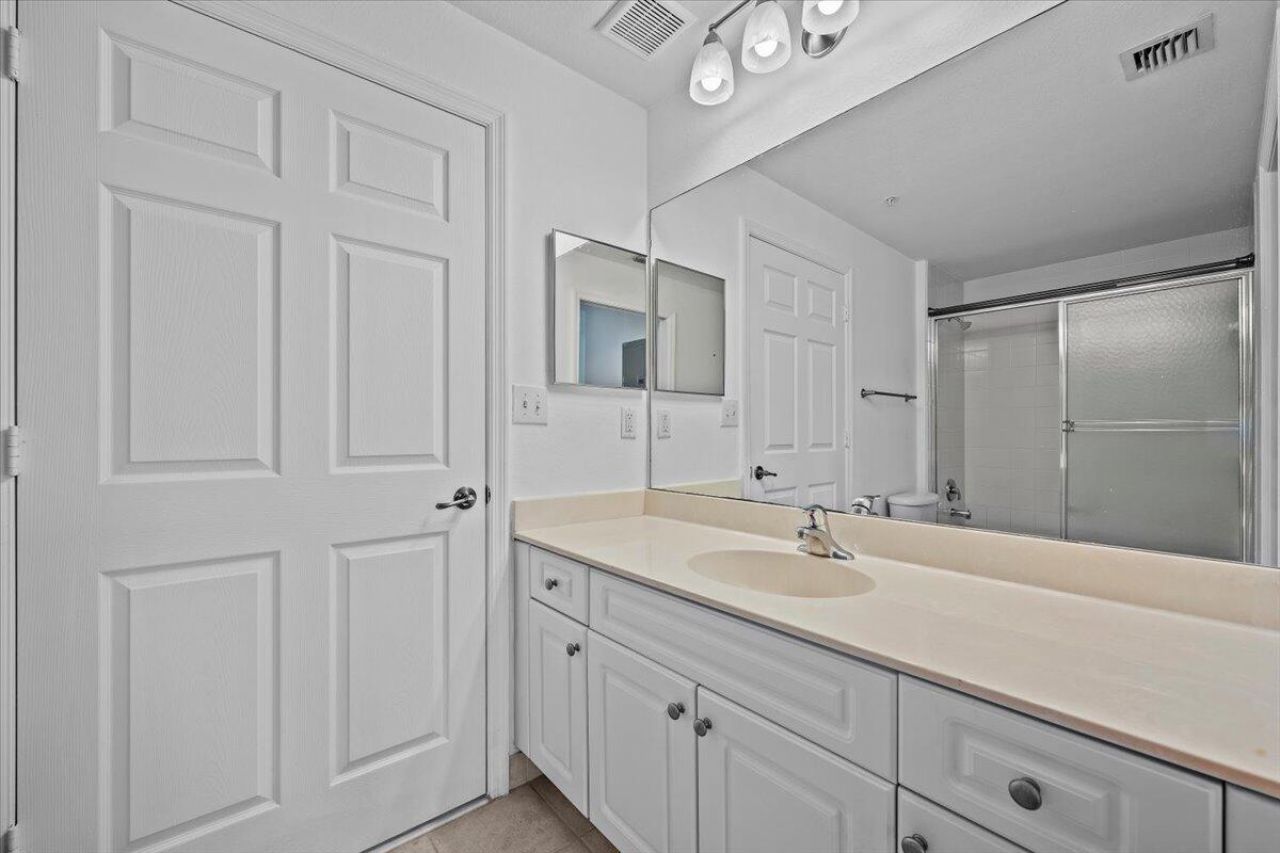 2804 Sarento Place, Unit 303, Palm Beach Gardens, FL 33410 Photo