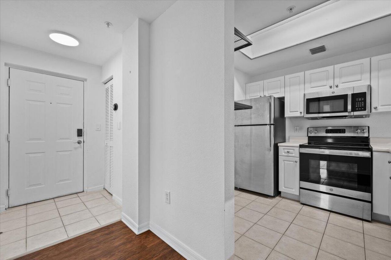 2804 Sarento Place, Unit 303, Palm Beach Gardens, FL 33410 Photo