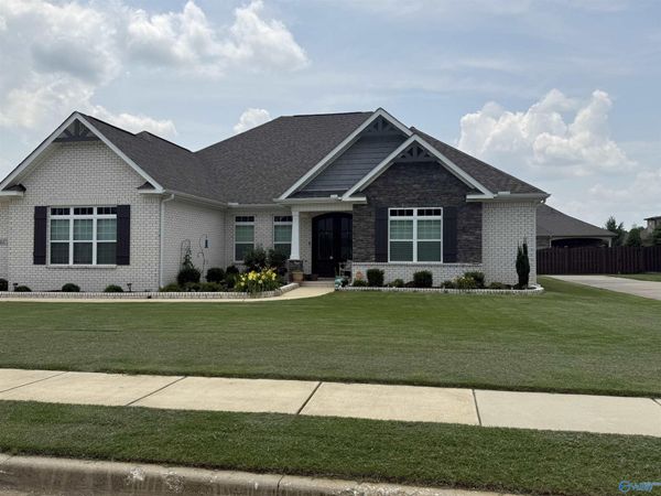 14847 Commonwealth Drive, Athens, AL 35613