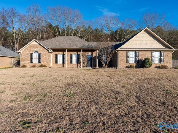 16802 Woodhaven Drive, Athens, AL 35613