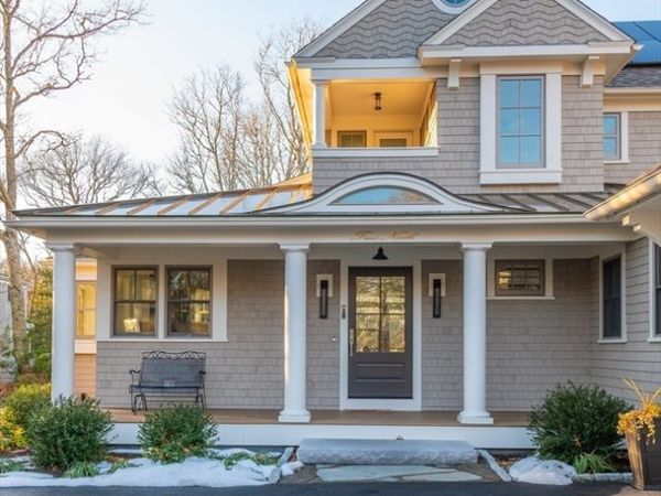 75 Streeter Hill Rd, Falmouth, MA 02556