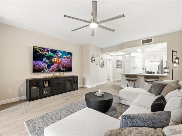 401 Bayfront PL, Unit 3307, NAPLES, FL 34102