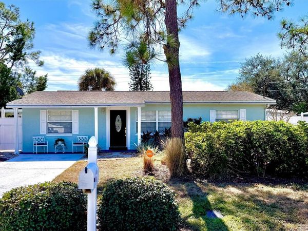 3306 W WALLACE AVENUE, TAMPA, FL 33611