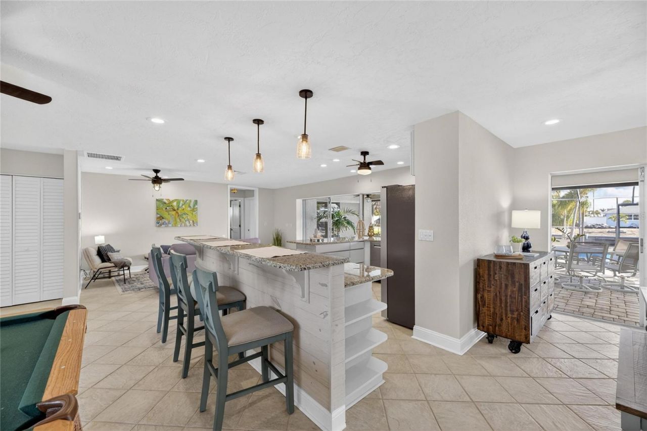 6307 Cottonwood Lane, Apollo Beach, FL 33572 Photo