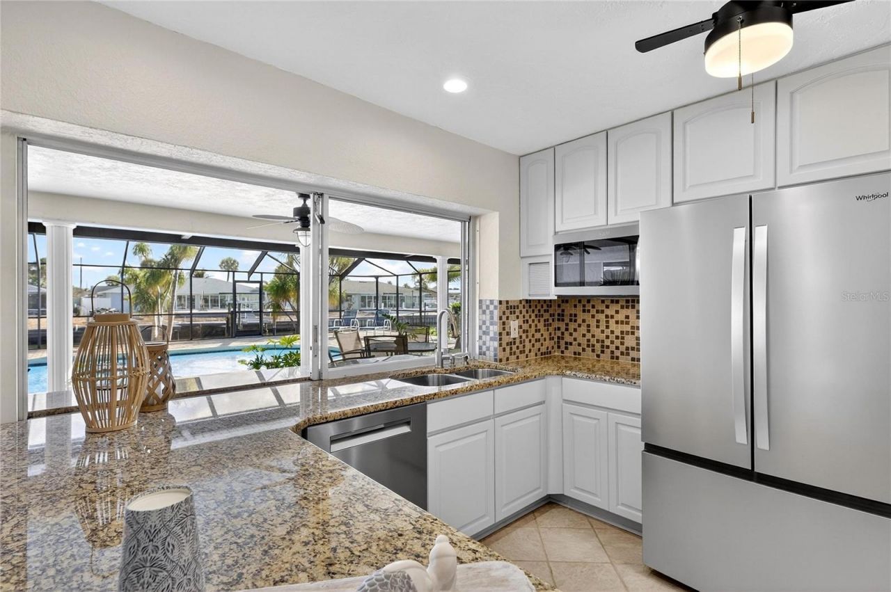 6307 Cottonwood Lane, Apollo Beach, FL 33572 Photo
