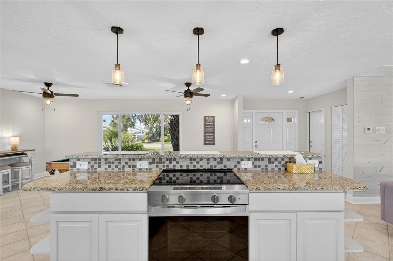 6307 Cottonwood Lane, Apollo Beach, FL 33572 Photo