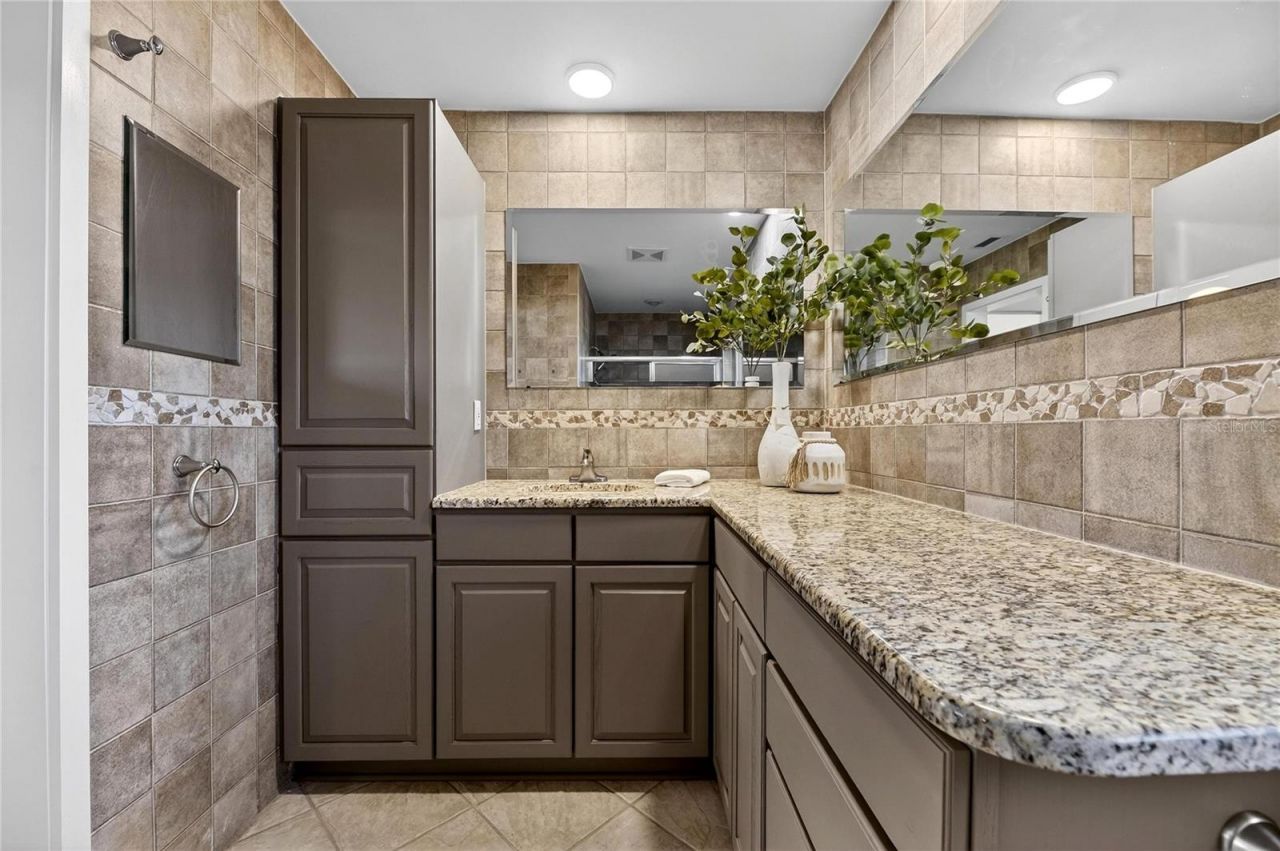6307 Cottonwood Lane, Apollo Beach, FL 33572 Photo