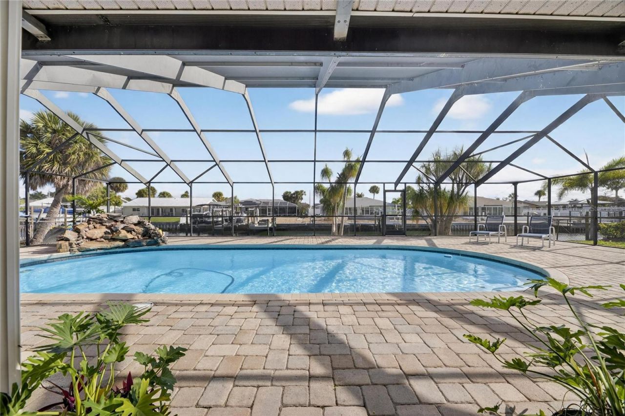 6307 Cottonwood Lane, Apollo Beach, FL 33572 Photo