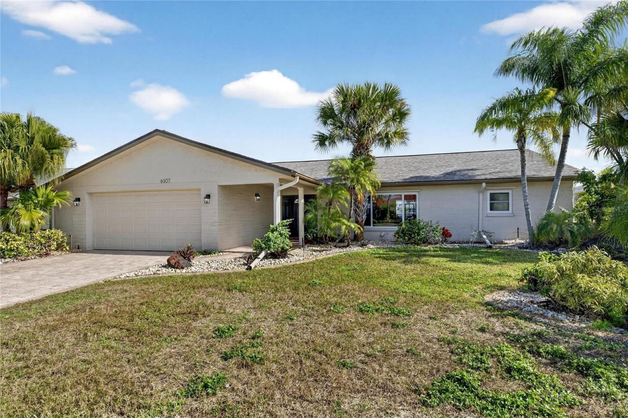 6307 Cottonwood Lane, Apollo Beach, FL 33572 Photo