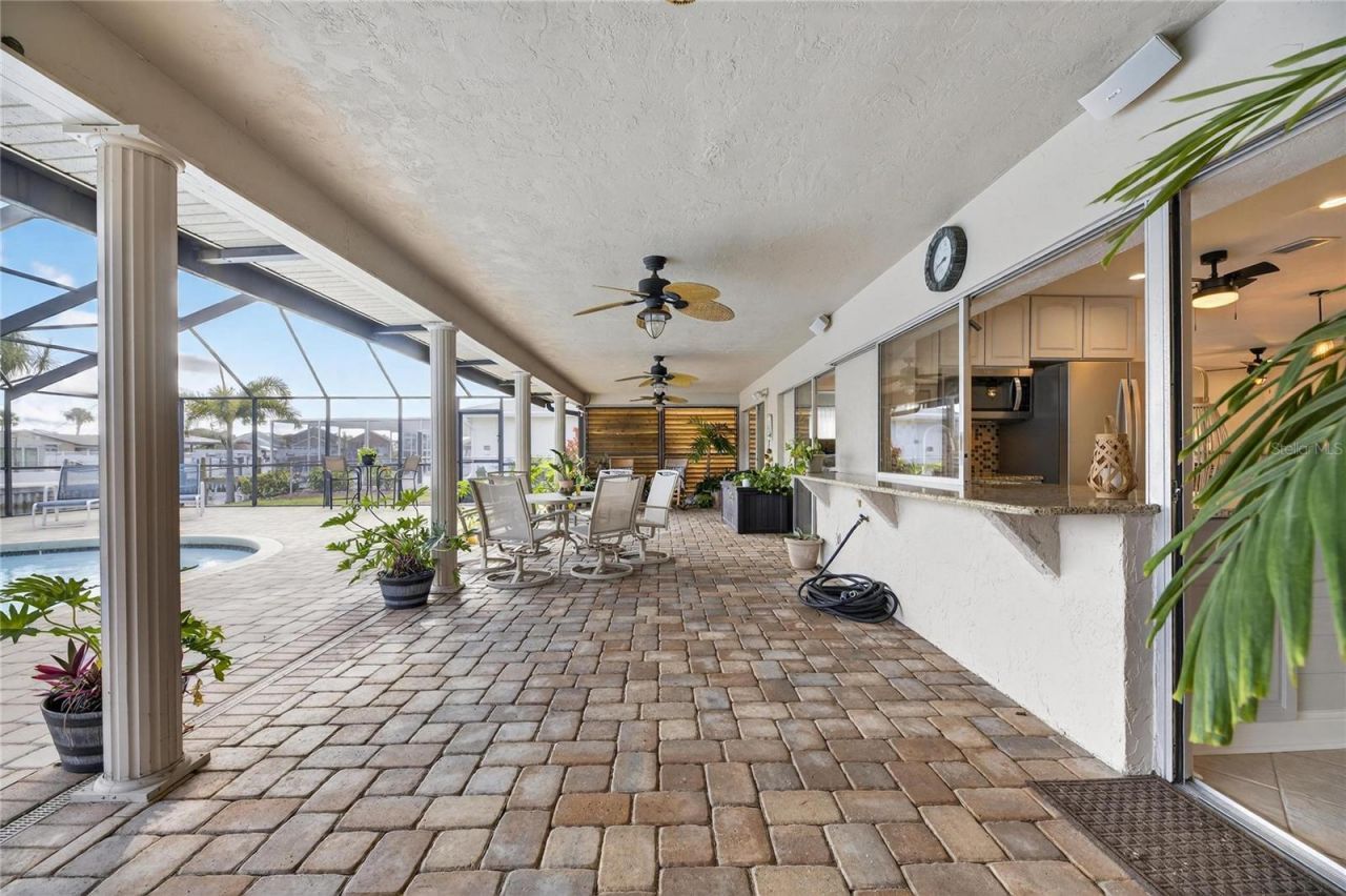 6307 Cottonwood Lane, Apollo Beach, FL 33572 Photo
