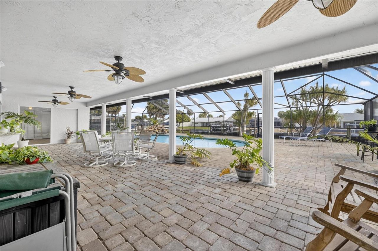 6307 Cottonwood Lane, Apollo Beach, FL 33572 Photo