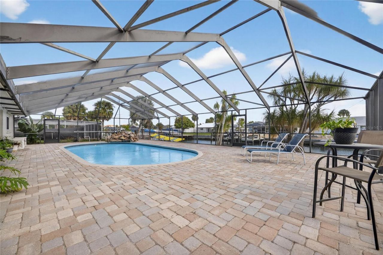 6307 Cottonwood Lane, Apollo Beach, FL 33572 Photo