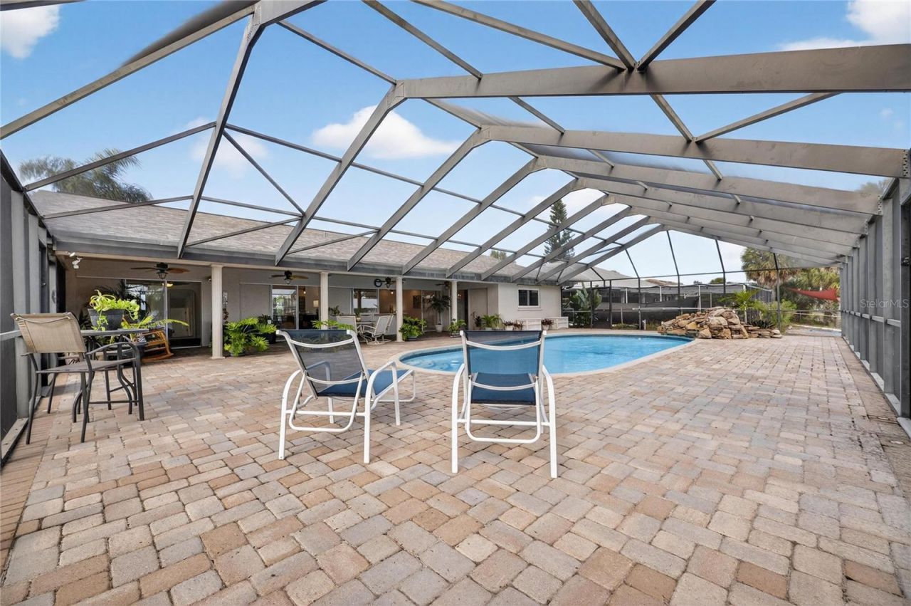 6307 Cottonwood Lane, Apollo Beach, FL 33572 Photo