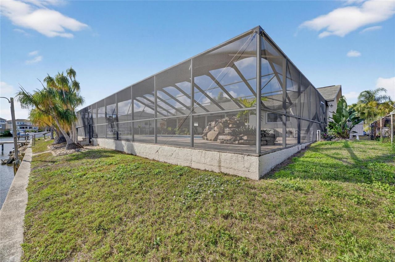 6307 Cottonwood Lane, Apollo Beach, FL 33572 Photo