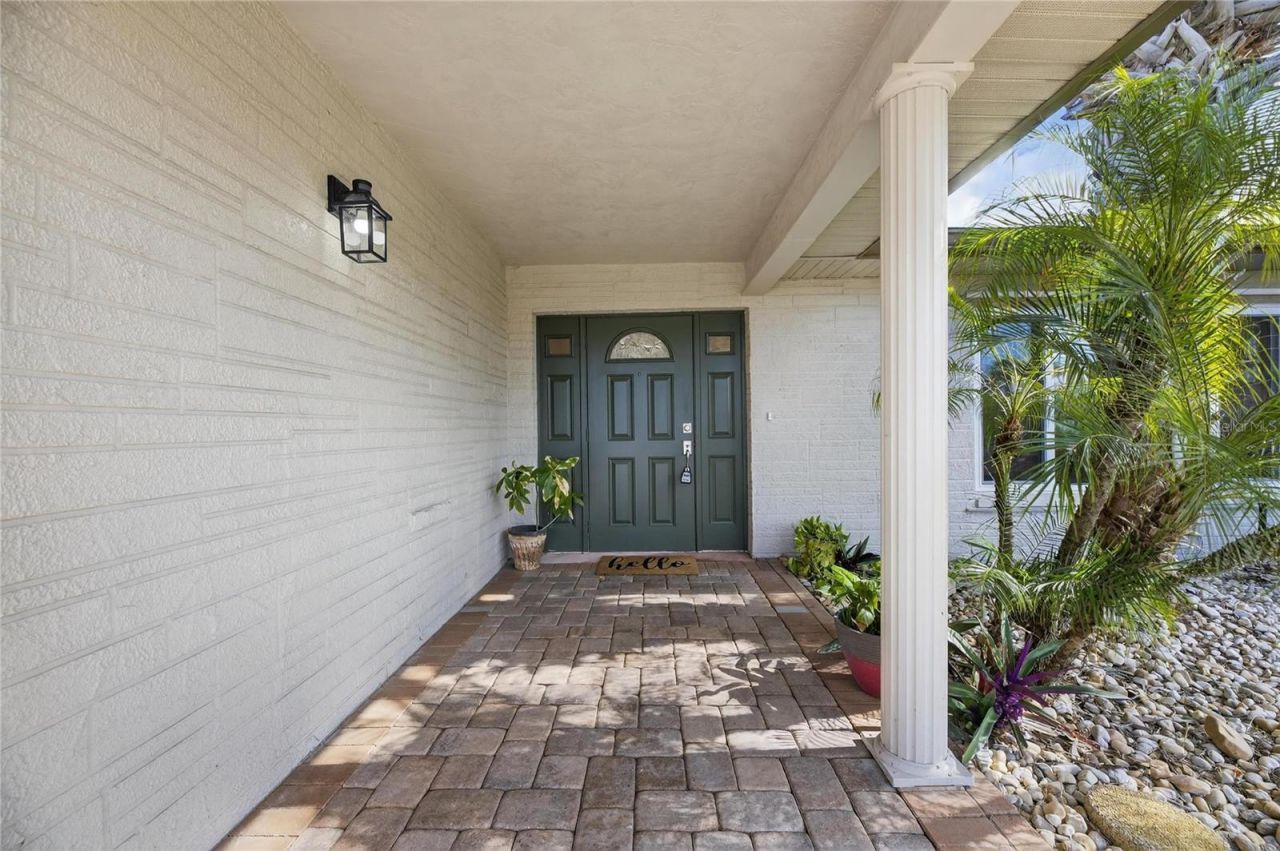6307 Cottonwood Lane, Apollo Beach, FL 33572 Photo