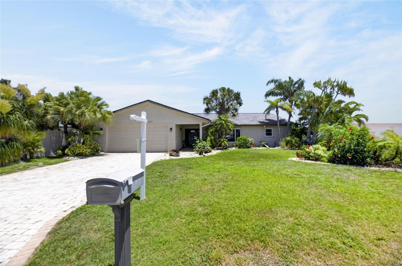 6307 Cottonwood Lane, Apollo Beach, FL 33572 Photo