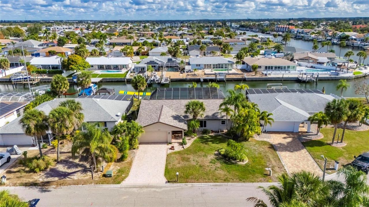6307 Cottonwood Lane, Apollo Beach, FL 33572 Photo