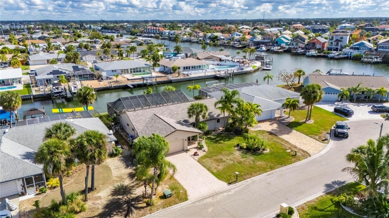 6307 Cottonwood Lane, Apollo Beach, FL 33572 Photo