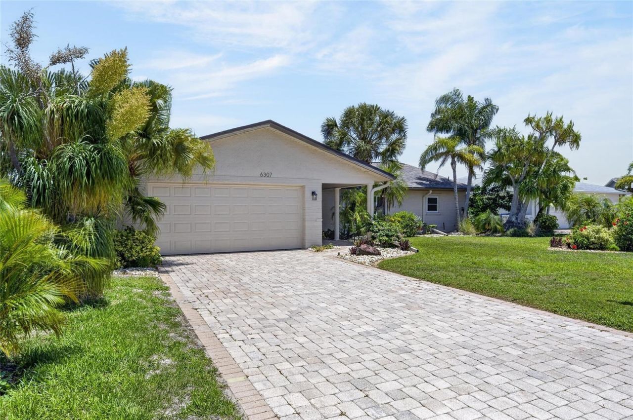 6307 Cottonwood Lane, Apollo Beach, FL 33572 Photo