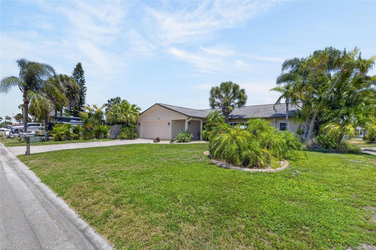 6307 Cottonwood Lane, Apollo Beach, FL 33572 Photo