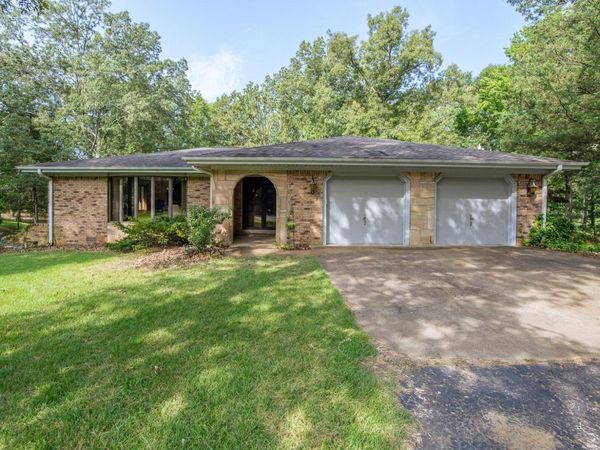 1910 HAMBURG LOOP, Savannah, TN 38372