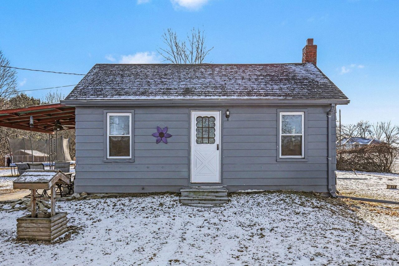 1124 E Fitchburg Road, Stockbridge, MI 49285 Main Photo