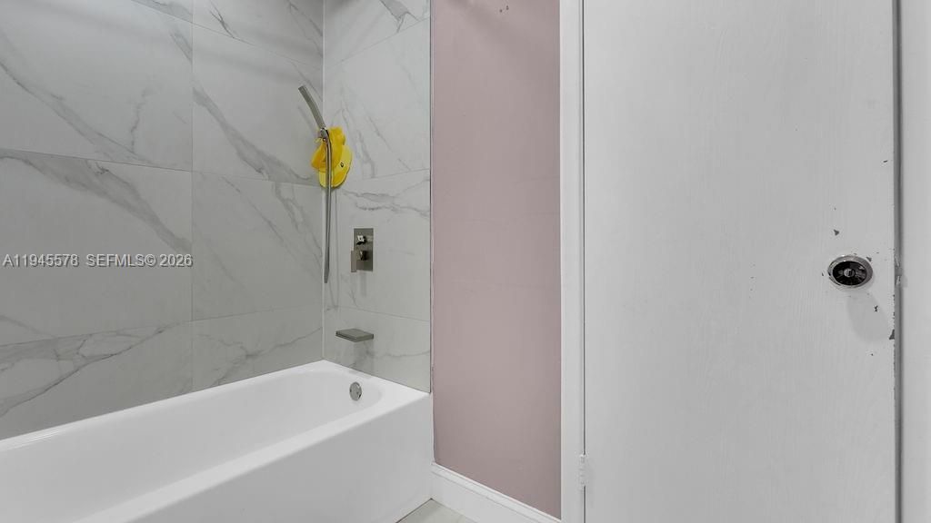 6 Spinning Wheel Ln, Tamarac, FL 33319 Photo