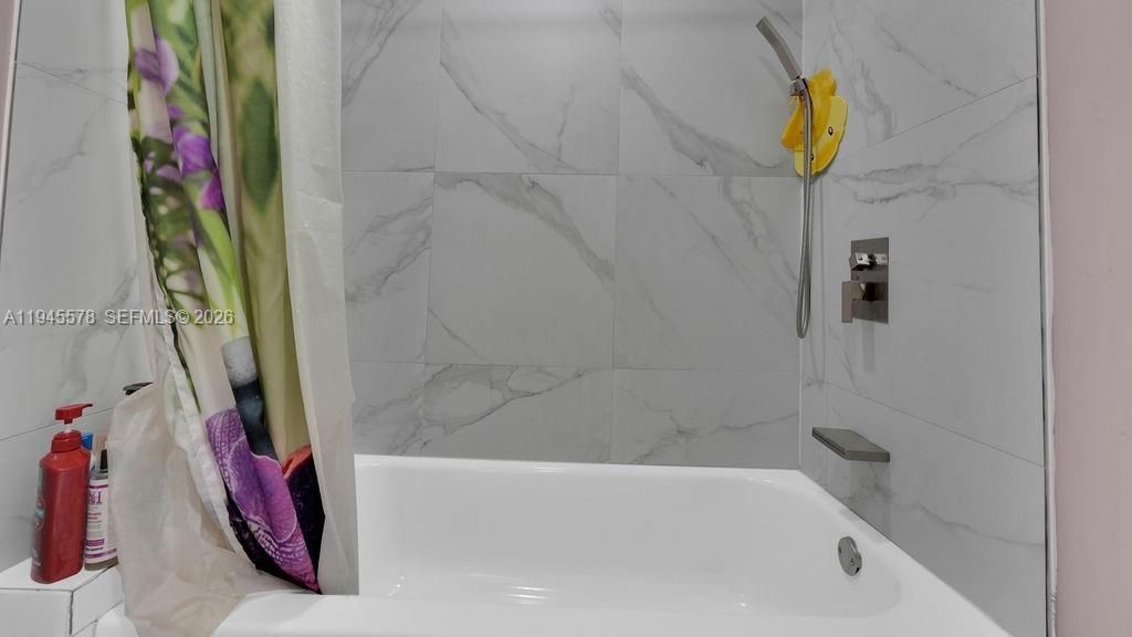 6 Spinning Wheel Ln, Tamarac, FL 33319 Photo