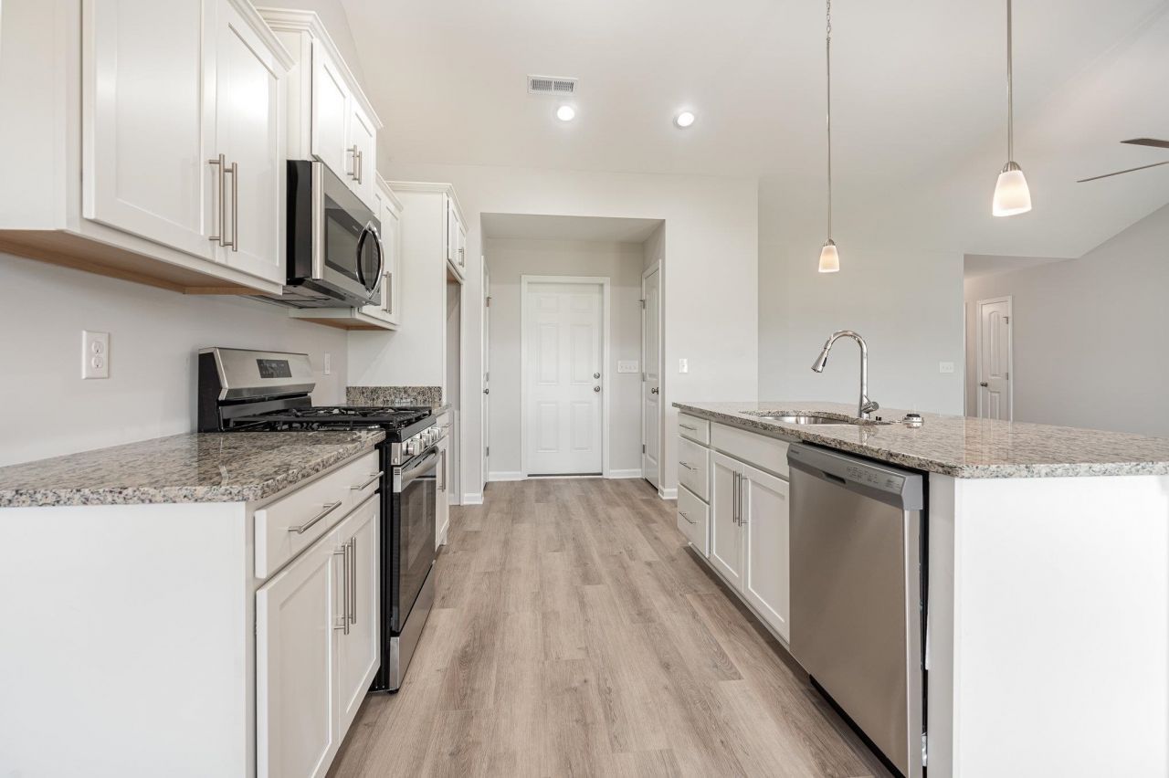 964 Woodside Dr. Photo 8