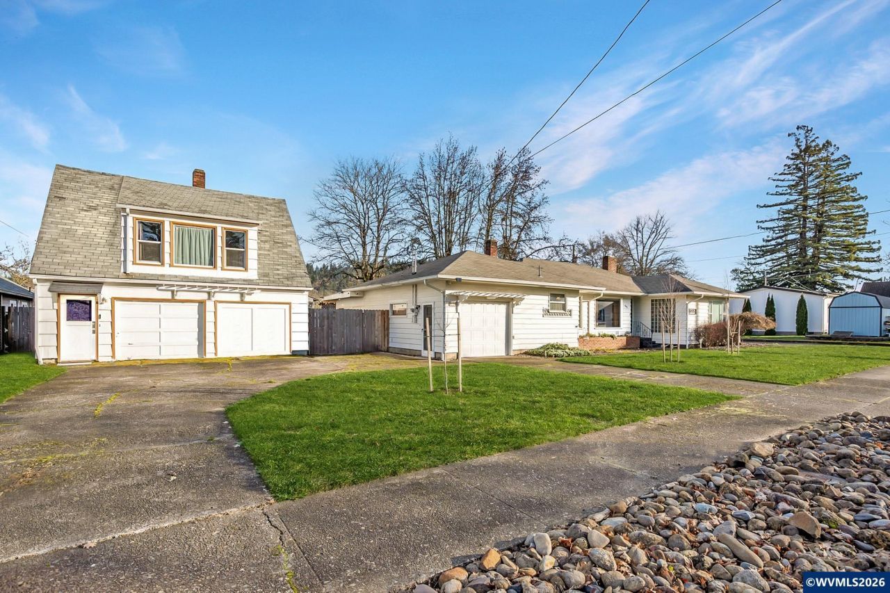 995 River St, Lebanon, OR 97355 Main Photo