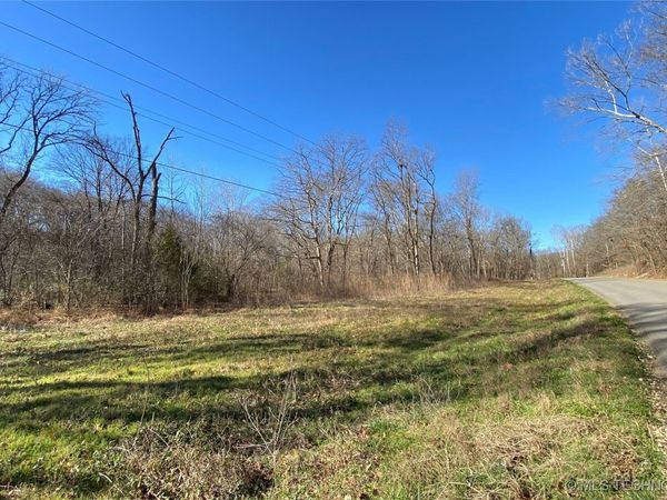 470402 E 893 Road , Stilwell, OK 74960